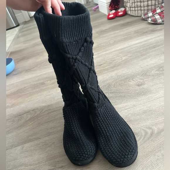 Good used condition crochet Uggs - Picture 1 of 5